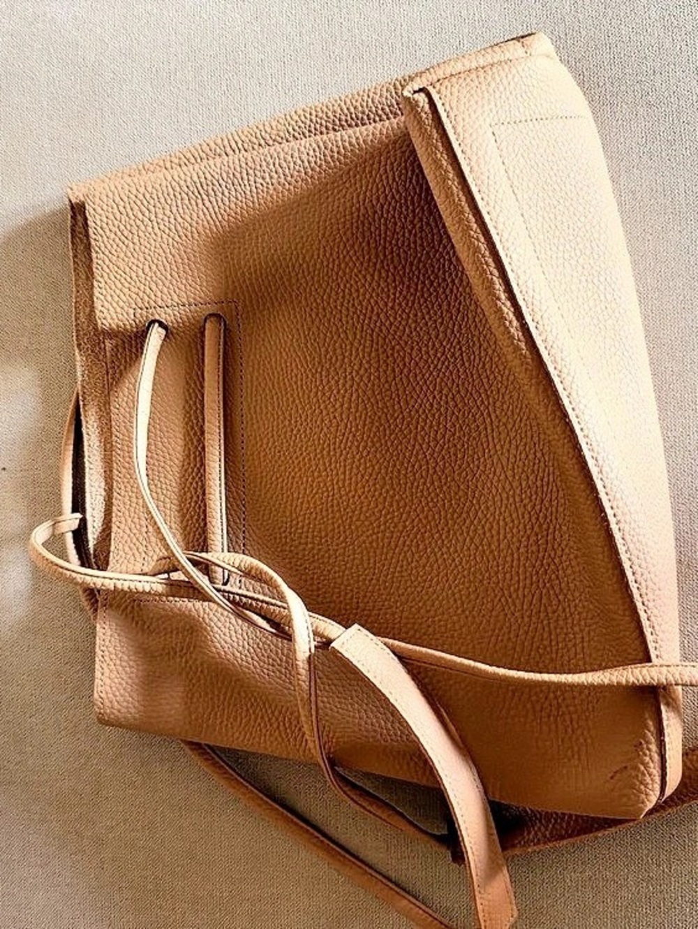 8 other reasons Tan Leather Tote